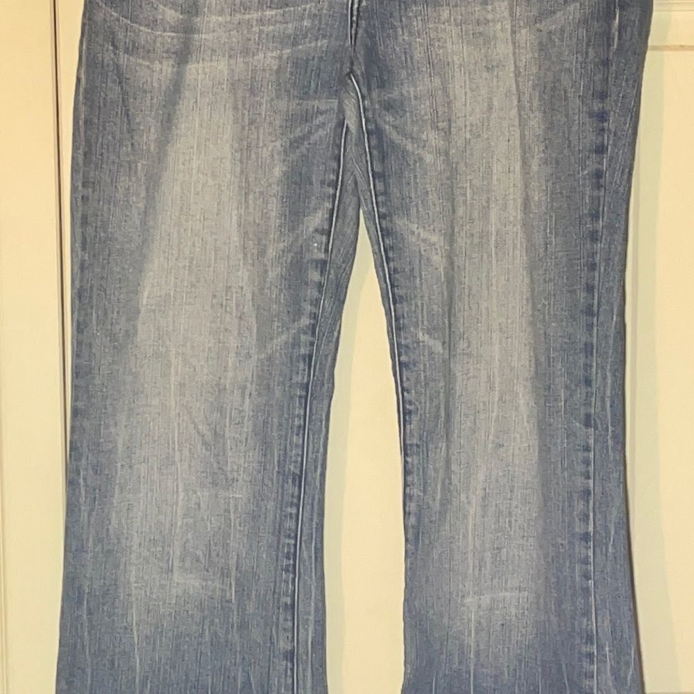 BCBGMaxAzria Distressed Claire Boot Cut Jeans 8 - Picture 4 of 16